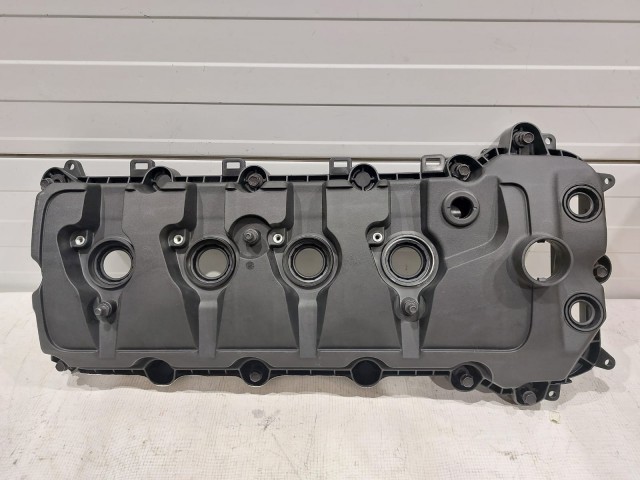 Valve Cover (right)